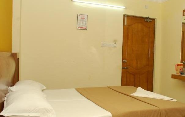 City Manor Hotel Ченай Екстериор снимка